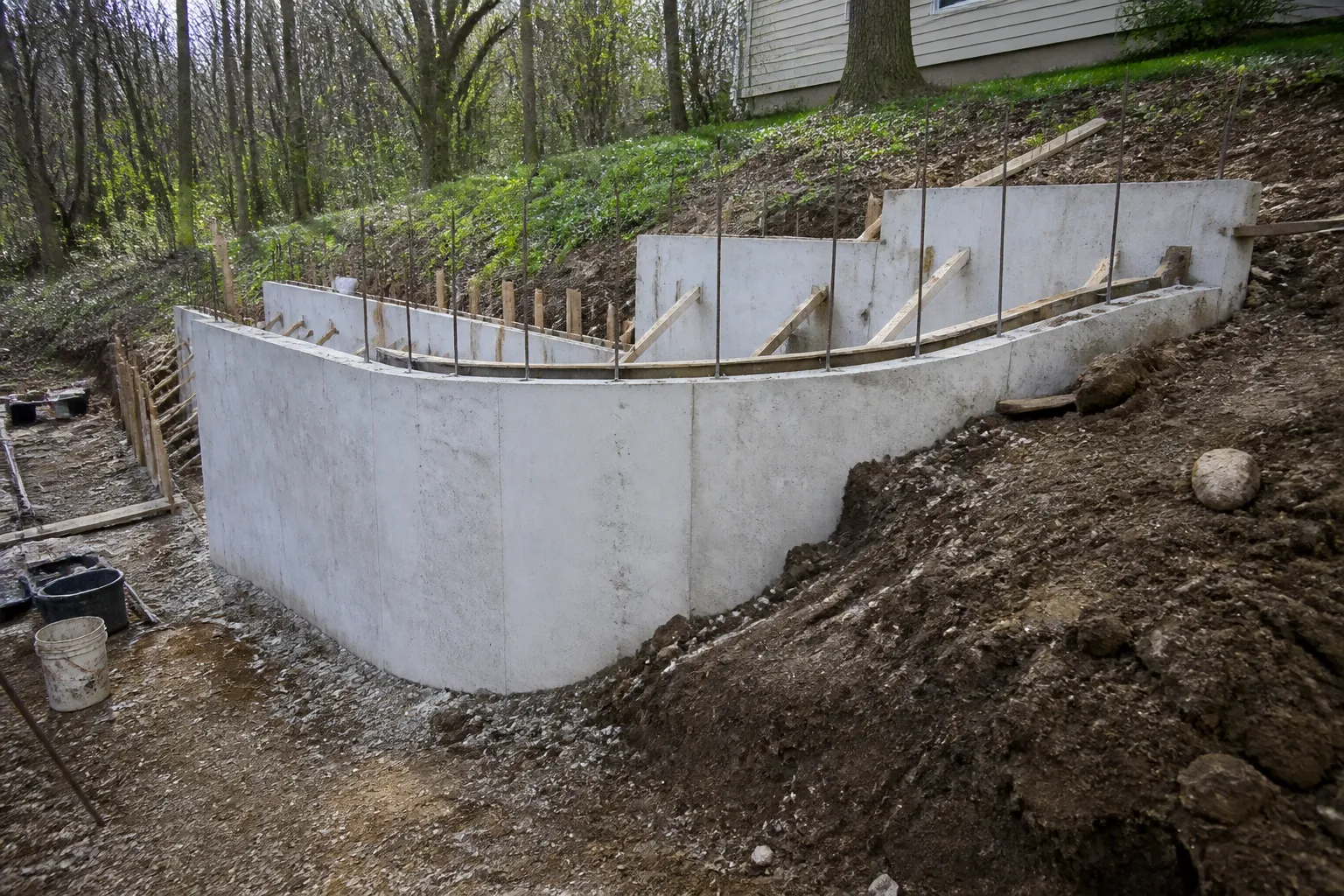 Concrete Retaining Walls